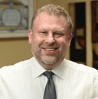 Gil L, MD Psychiatrist